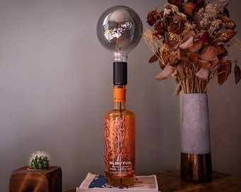 Citrus Silent Pool Gin Flasche Schreibtischlampe - Orange Flasche, einzigartiges Geschenk, Hochzeitstischdekoration, recyceltes Upcycled schrulliges Geschenk