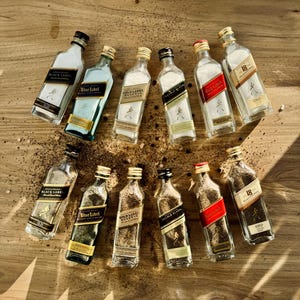 Novelty Mini Johnnie Walker Salt and Pepper Shakers Gift Set - Mini 5cl Bottles, Upcycle Repurpose Bottles, Dispenser Set, Red Blue Label