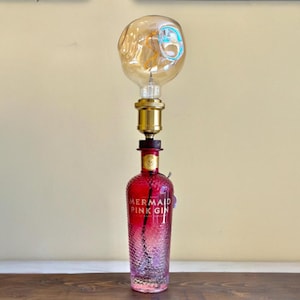 Lampada per bottiglia rosa gin sirena - Edizione limitata, luce novità rosa, luce notturna, regalo eccentrico, luce gin