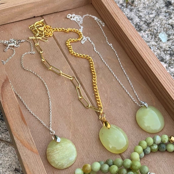 Pendentif opale verte naturelle, collier opale verte, Collier femme, pierre verte, cadeau femme, cadeau mamie