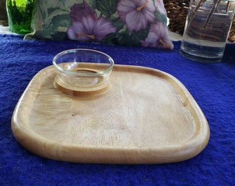 Vintage Maple Cheese Board Appetizer Platter and Pyrex Dip/Sauce Bowl Set Like New
