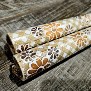 Vintage Contact Paper Roll. 1970s, Floral Pattern Decorative Piece for Scrapbooking, Paper Craft, Card Making. Unopened, Unused.