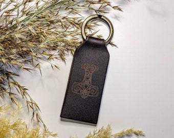 Custom leather keychain, personalized leather keychain, custom leather keyring, laser engraved keychain, brown leather keyring, viking gift