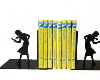 Nancy Drew Decorative Customizable Color Silhouette Gift Set Bookends Handmade for Bookshelf Book Nook Book Lover (2 Piece Set)