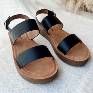 Slingback Strap Black Sandals | Womens Shoes | Boutique Fashion | Minimalist Wardrobe