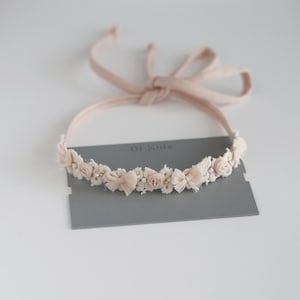 Beige lace newborn tieback Neutral silk headband Props for photography Newborn boho outfit Sitter photo props Delicate baby halo