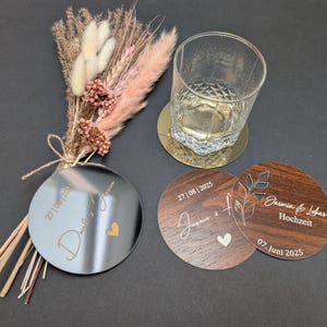 Personalisierte Untersetzer, Holzuntersetzer mit Gastnamen,  Acryl Untersetzer, Gastgeschenk, Untersetzer Hochzeit, Platzkarte Hochzeit