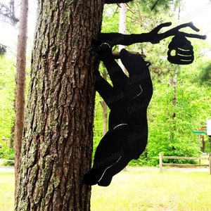 Wildlife-Inspired Metal Bear Tree Hanger - CNC Plasma, Laser, Water Jet Cutting Files