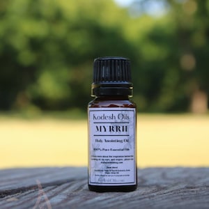 Myrrh anointing oil 15 ml orifice reducer bottle made with 100% natural essential oils and ingredients aceite de ungir