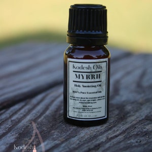 Myrrh anointing oil 10 ml orifice reducer bottle made with 100% natural essential oils and ingredients aceite de ungir