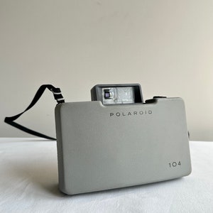 Vintage Polaroid Land Camera -- Automatic 104 with case