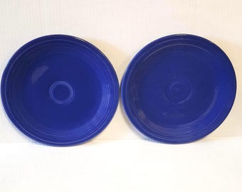 Set di 2 piatti da pranzo vintage Fiestaware color blu crepuscolo da 24 cm (9,5"). Set di piatti Fiesta Ware.
