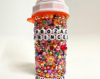 Princesa Prozac • DESLUMBRANTE • Botella reutilizable vacía, decoración de dopamina, brillo, fluoxetina