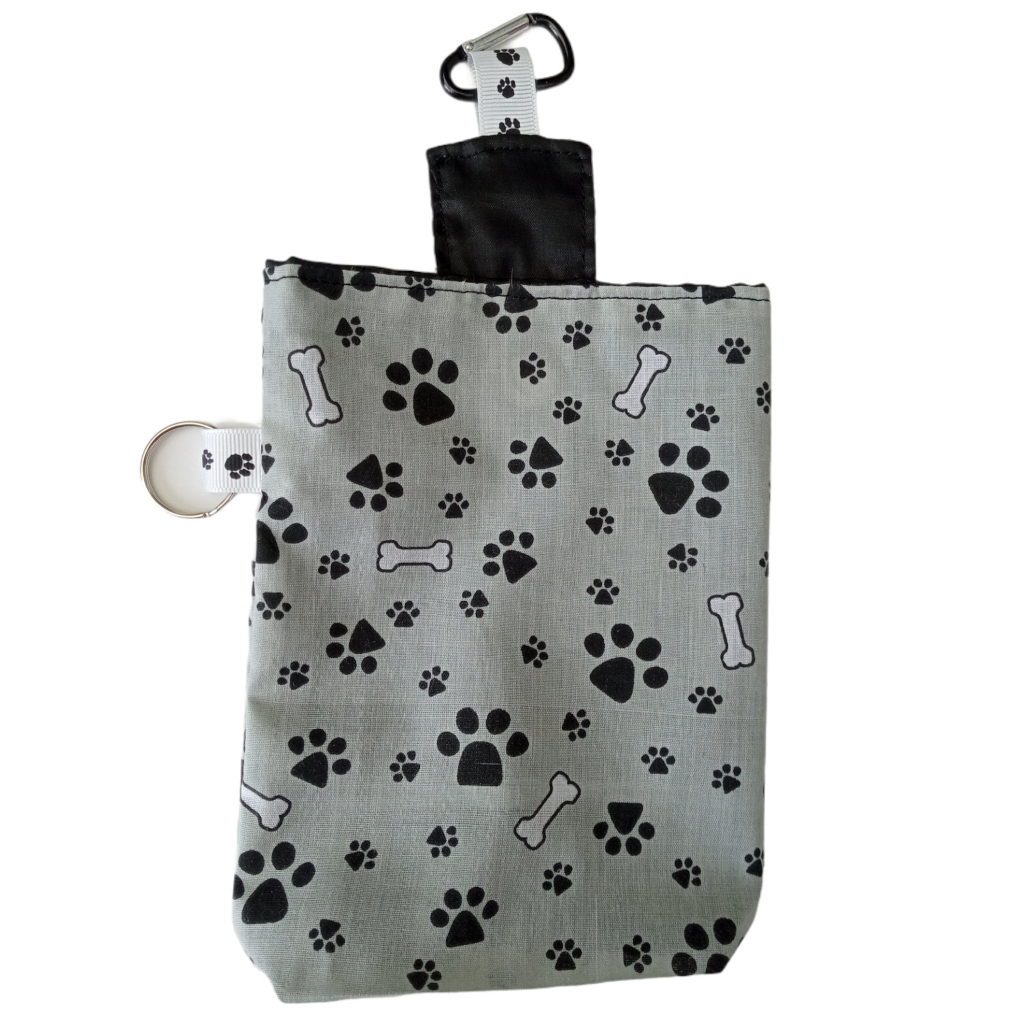 Dog Treat Bag With Waterproof Lining, Fastening, Small Carabiner and Split Ring Dog