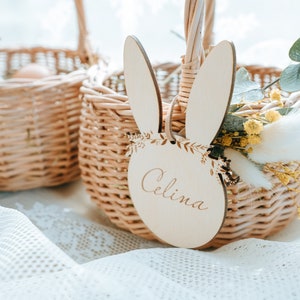 Personalisierter Anhänger auch mit Körbchen Osteranhänger Osterdeko Holz Einkaufskörbchen Blumenmädchen Blumenkinder Bild 2