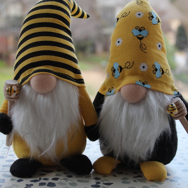 Pair of Spring Bee Gnome, Gnomes for home, Adorable Handmade Gnomes, Sweden gnome, Scandinavian Nordic gnome - Tiered tray decor