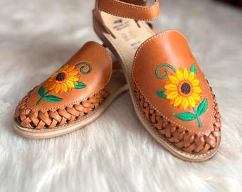 Mexican Leather Huaraches Sandals, Handmade Floral Embroidered Sandals, Women’s Shoes