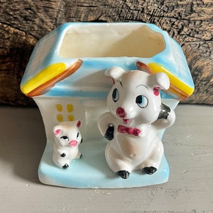 Vintage Little Piggy Planter, Set of Two Pigs Planter, Pair of Pigs at House Figurine, Made in Japan, Vintage Pig Decor