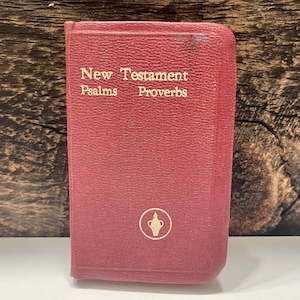 1971 The New Testament, Our Lord and Savior, Catholic Holy Bible, Religious Gift, New Testament Bible, Copyright 1961, King James Version