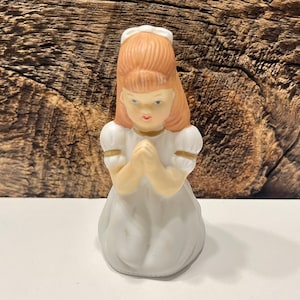 Vintage First Communion Figurine, Girl Figurine Praying, Praying Figurine, First Communion Gift, Porcelain Figurine, Religious Gift