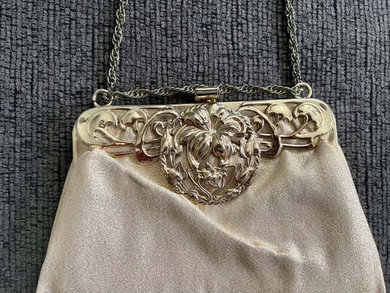 Vintage Gold Lame Purse, Gold Metal Floral Clasp,… - image 4