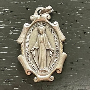 Vintage Art Deco 1830 Miraculous Mary Pendant, Silver Tone Medal, Catholic Medal, Virgin Mary Pendant, Catholic Charm, Religious, Italy