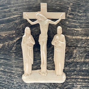 Vintage Hard Plastic Crucifixion Wall Plaque, Religious Wall Decor, Jesus on the Cross with Mary & Joseph Wall Plaque, Religious Decor