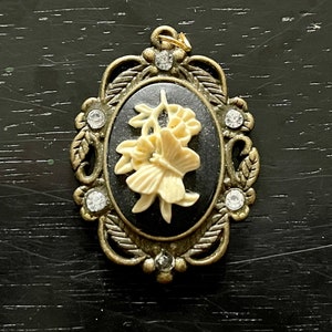 Vintage Victorian Brass Pendant, Black Cameo, Beige Floral with Butterful, Clear Rhinestones, Filagree Leaf Boarder, Oval Charm, Jewelry
