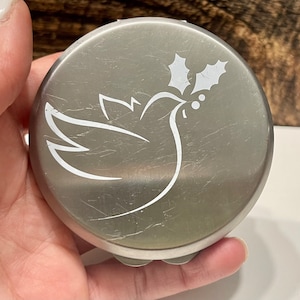 Pilulier Dove Bird vintage, Pilulier Circle Medicine avec 14 sections, Barre de pilules en métal, Pilulier miroir, Intérieur blanc, Boîte bibelot vintage
