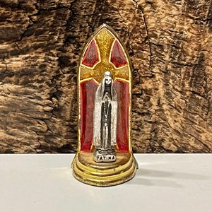 Santuário Vintage da Senhora de Fátima, Tamanho de Viagem Senhora de Fátima, Pequena Estátua da Senhora de Fátima, Figura Religiosa, Metal Dourado e Esmalte