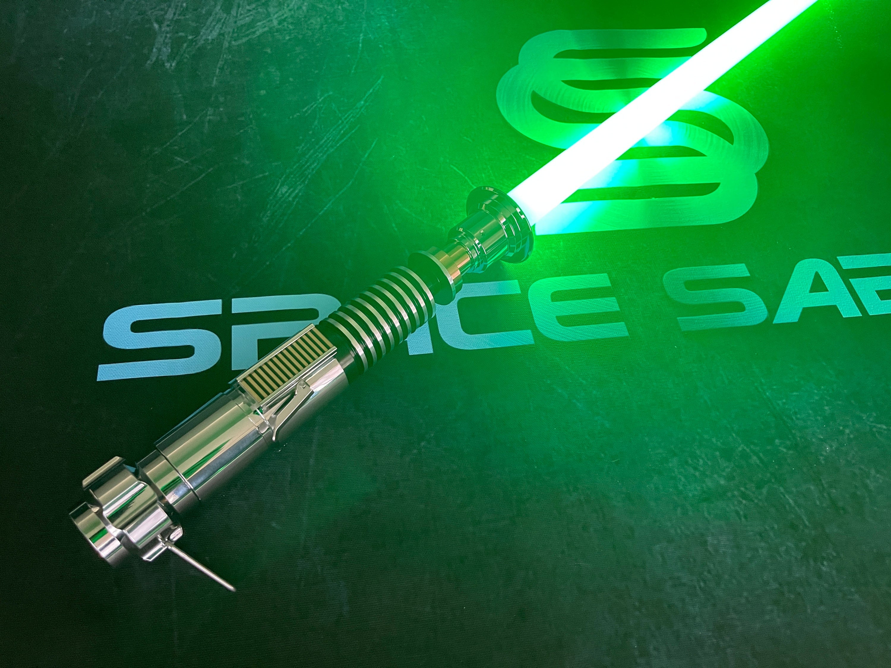 Luke Skywalker Force FX Lightsaber 