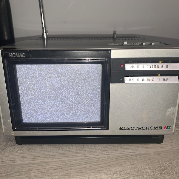 Vintage Portable TV - Electrohome NOMAD - WORKS