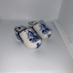 Holland Collectable Ceramic Shoes
