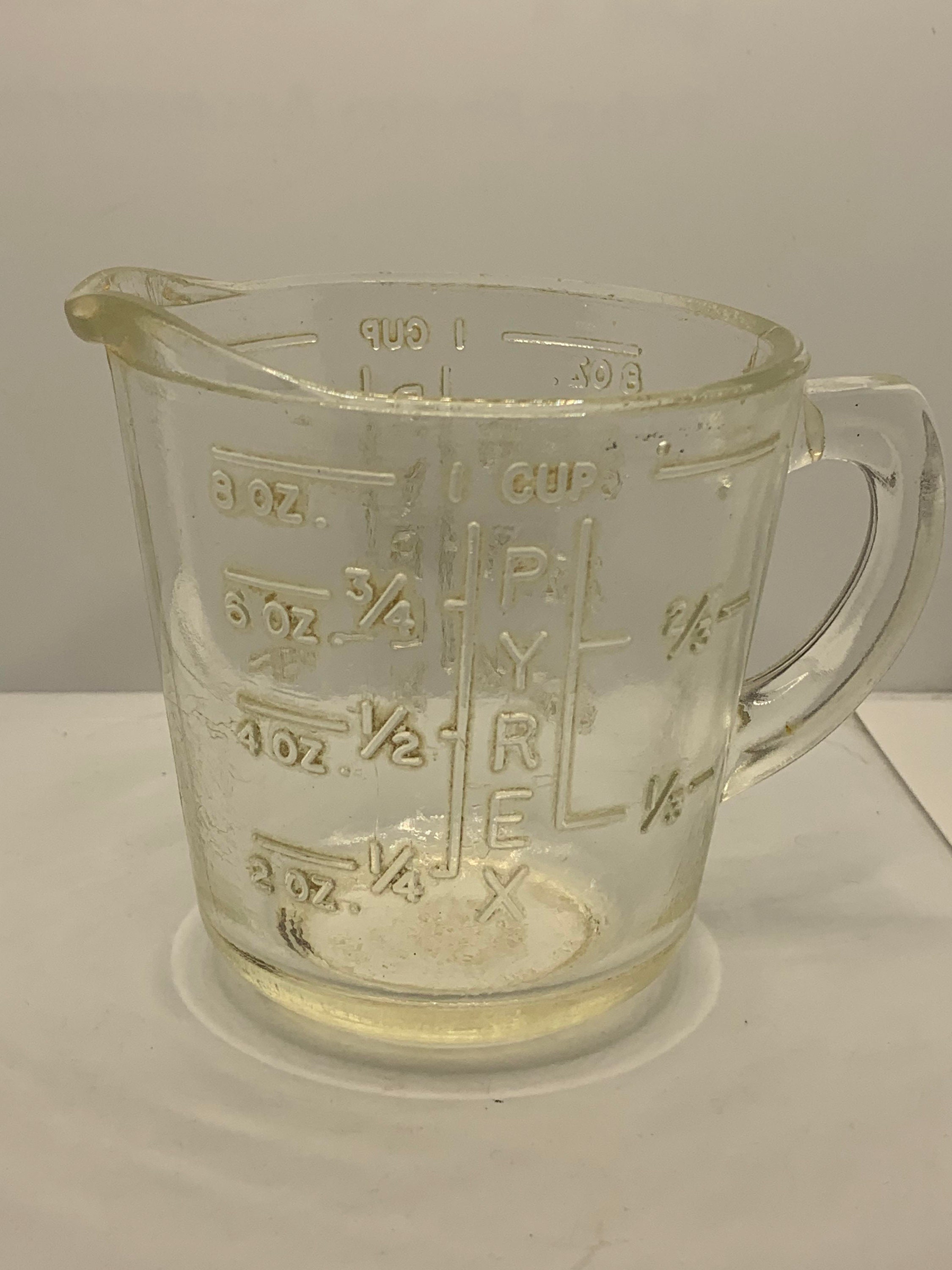 Pyrex Glass Measuring Jug