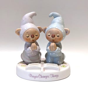 Adorable Vintage 1983 Sleepytime Bears Prayer Changes Things Bisque Ceramic Figurine Wallace Berrie and Co Inc #1306 80s Religious Trinket