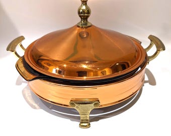 Vintage koperen buffetserver met amberkleurige glazen braadpan – messing accenten