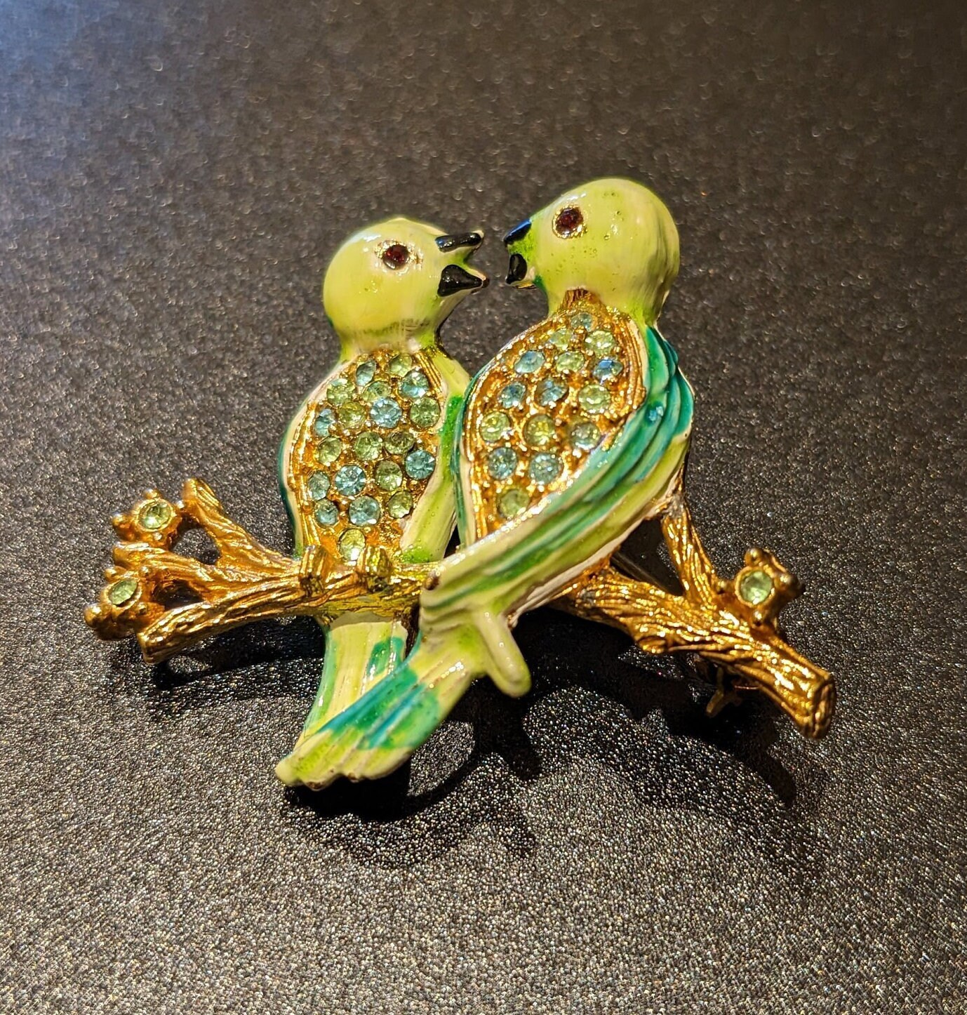 Broche Ancienne Vintage 'Lourdes' Avec Oiseaux - Bijou Occasion - Bon état