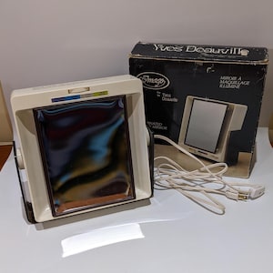 Vintage 80er Jahre Bild Yves Deauville Beleuchteter Beleuchteter Make-up Schminkspiegel Original Box Arbeitsschwenkvergrößerungskosmetik Retro Stil