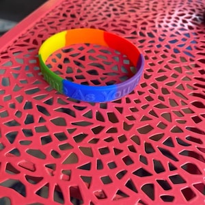 Custom Embossed Silicone Wristband, Personalize Motivational Wristband With Text Inspirational Sports Rubber Bracelet Silicone Bracelet