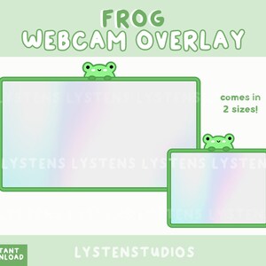 Op de afbeelding: Een groene kikker webcam overlay met een holografische achtergrond. De overlay is verkrijgbaar in twee maten. De tekst "FROG WEBCAM OVERLAY" staat bovenaan de afbeelding. De tekst "comes in 2 sizes!" staat rechts in de afbeelding.