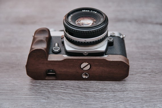 Arca Swiss マウント付き Nikon FE / FM / FM2 / FE 2 用木製 Arca Swiss マウント付き Nikon FE / FM / FM2 / FE 2 用木製