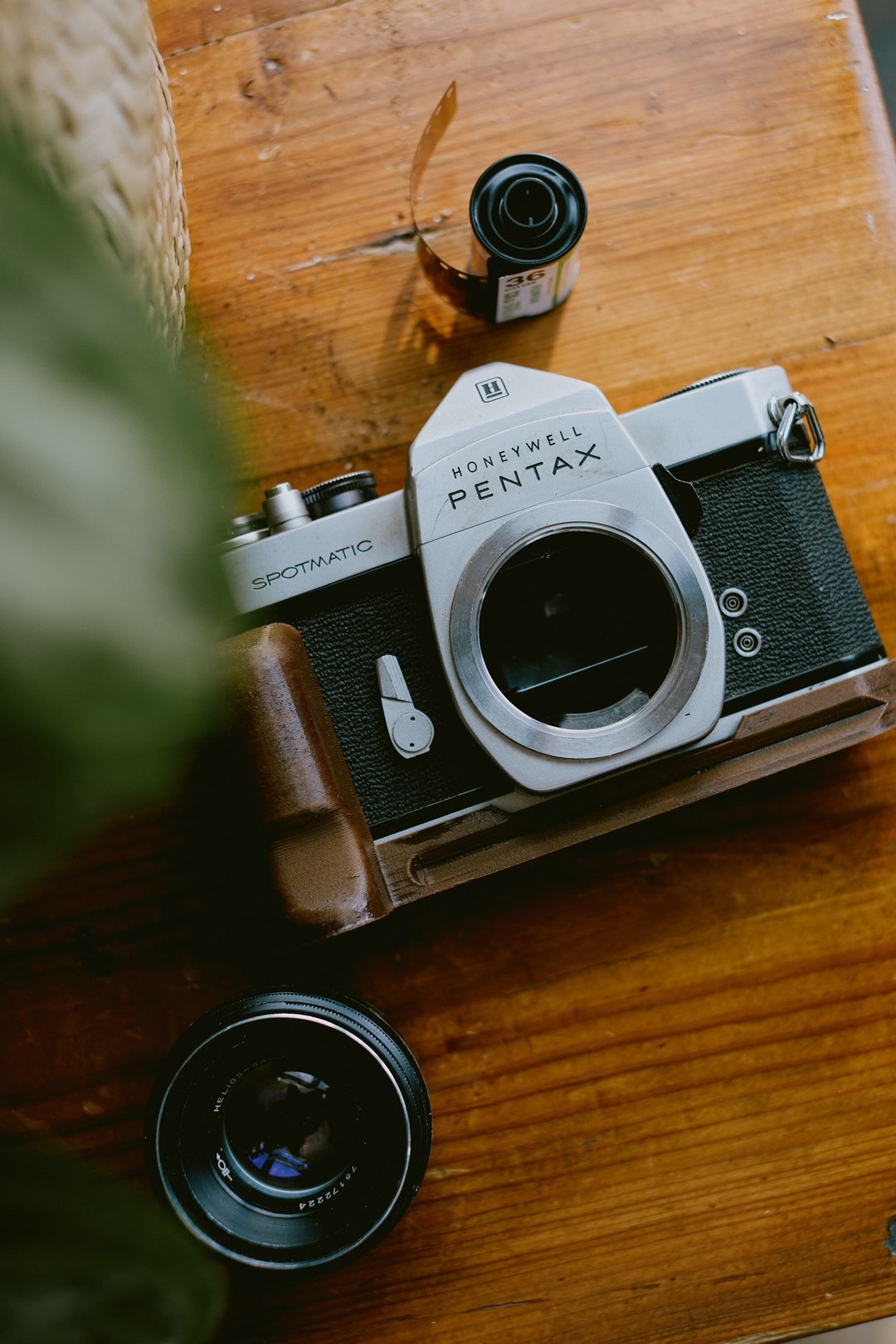 Wood Grip for Pentax Spotmatic With Arca Swiss Mount | 3D Printed