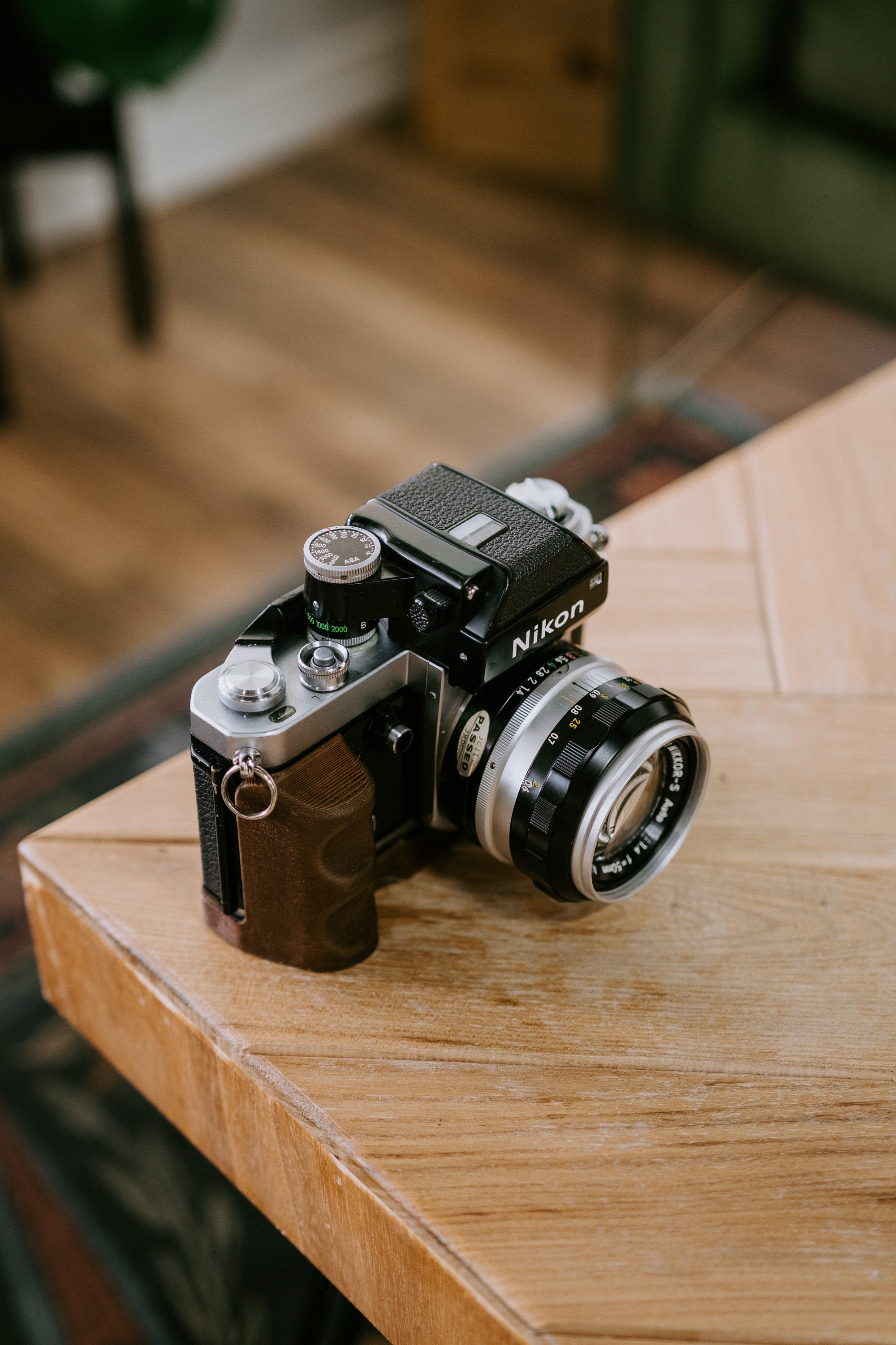 Wood Grip for Nikon F2 With Arca Swiss Mount | 3D Printed Wood