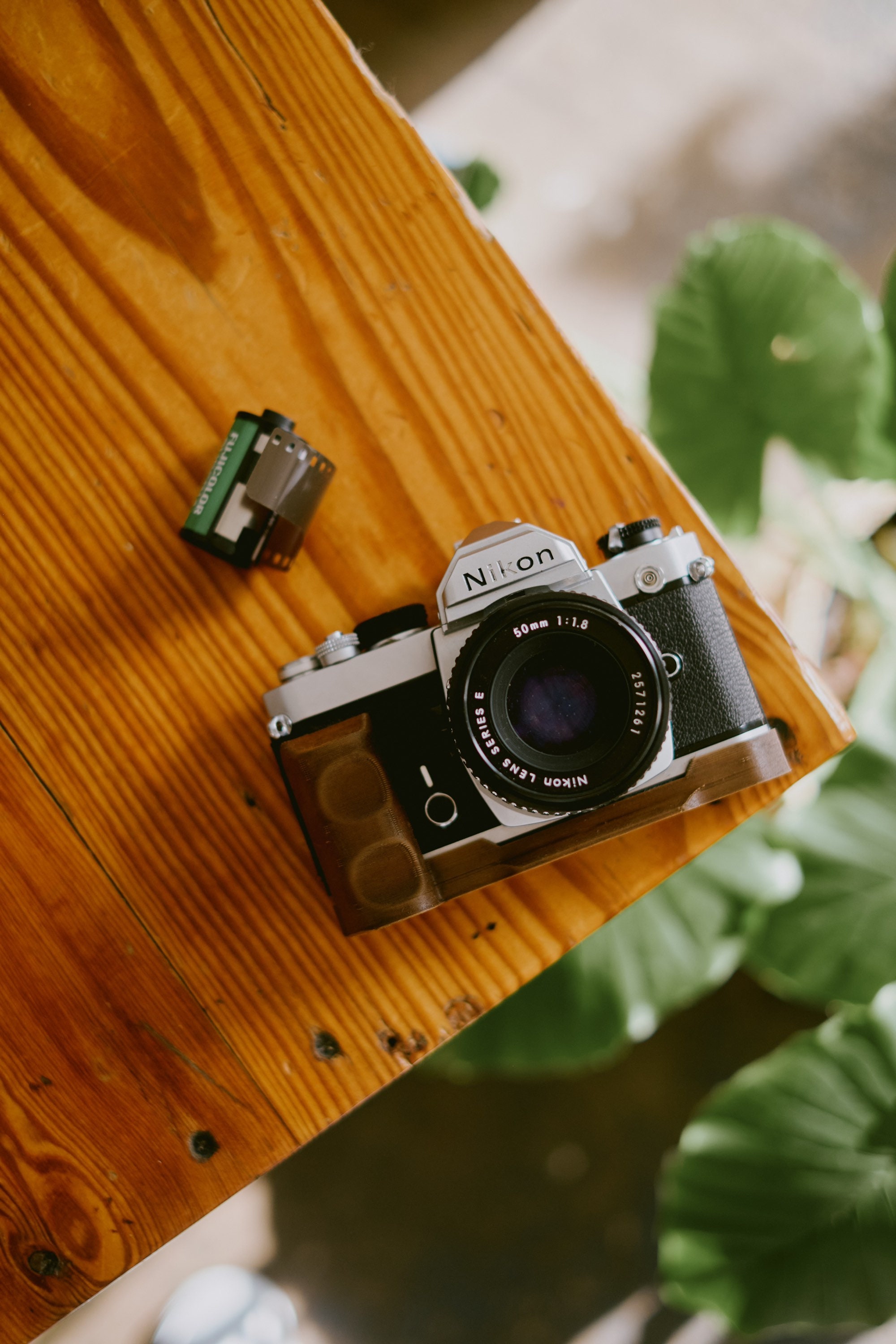 Arca Swiss マウント付き Nikon FE / FM / FM2 / FE 2 用木製