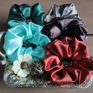 Satin Scrunchie | XL | Haarband | Haarpflege | Geschenkidee | Deluxe | Muttertag | große scrunchies | weich | Leicht