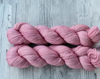 MYRRH SilkMerino Lace 100g Handgefärbte Wolle Merino Seide 700m  hand-dyed yarn Merino silk