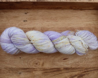 A CARPET of FLOWERS Allrounder 4ply 100g Hand Dyed Wool Merino Sock Yarn4-ply hand-dyed sock yarn