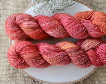 JUNEBERRY Allrounder 4ply 100g Hand Dyed Wool Merino Sock Yarn4-ply hand-dyed sock yarn