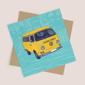 Biglietto d'auguri vintage con camper VW giallo / Stampa artistica di viaggio retrò / Biglietto vuoto e busta Kraft / Biglietto d'auguri vintage con furgone