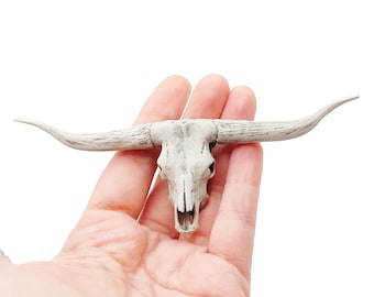 Texas Longhorn Steer Skull Replica 1:12 Scale miniature dollhouse and diorama decoration, custom doll costume art and craft supply (1 skull)
